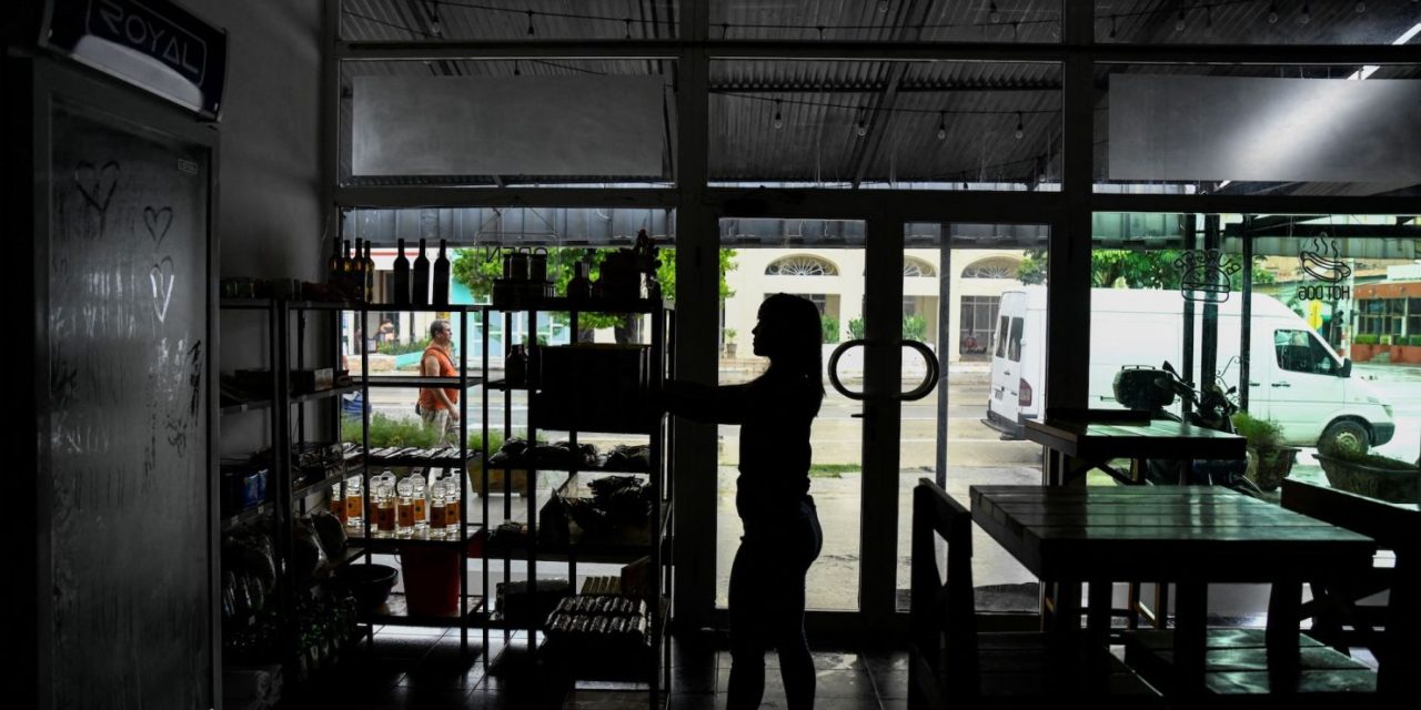 Jamaican Students in Cuba Bemoan Extended Power Outages