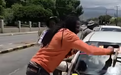 Amos Slams Crawford for ‘Mocking’ Windshield Wipers